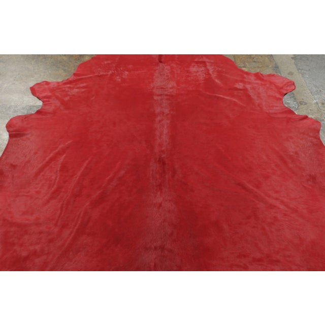 Originating from Brazil, this 7x8 premium Cowhide Solid Rug is a bold addition to Rug & Kilim’s Contemporary collection....
