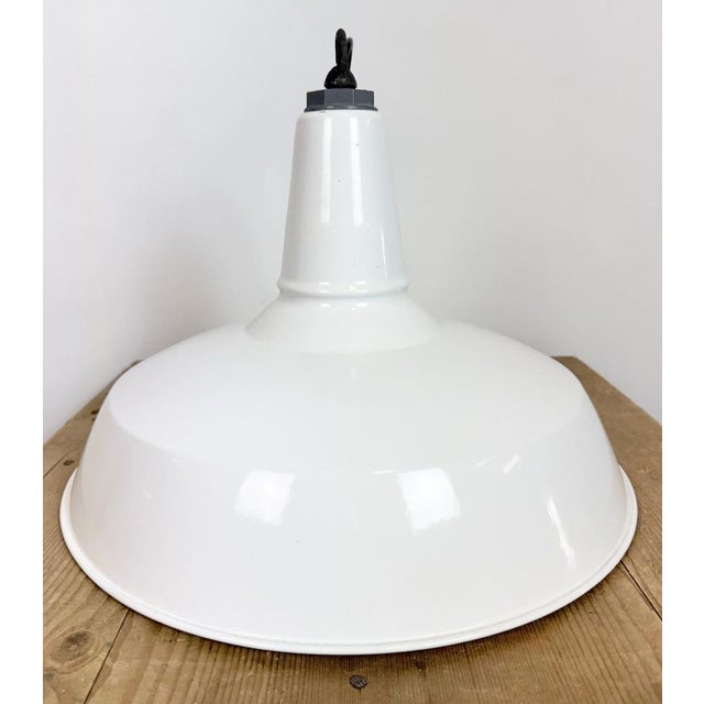 Industrial White Enamel Factory Pendant Lamp from Benjamin, USA, 1960s For Sale - Image 15 of 18