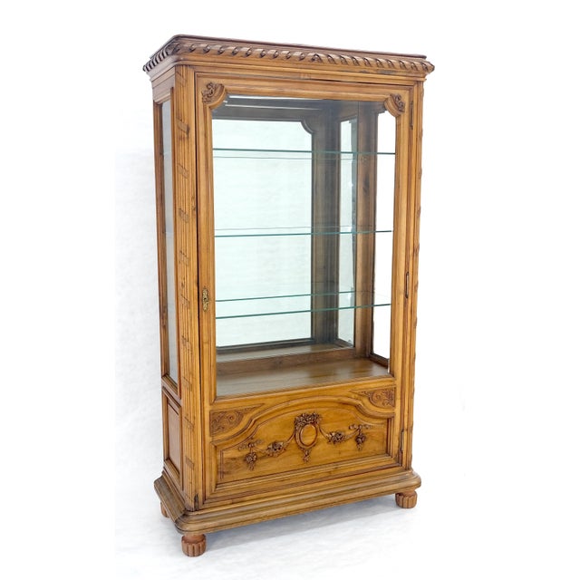 Italian Carved Wood Compact One Door Compact Vitrine Display Cabinet MINT For Sale - Image 9 of 15