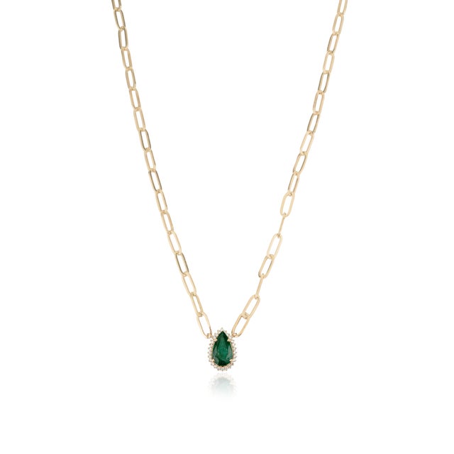 2.25ct Emerald Diamond Halo Teardrop Paperclip Chain Necklace in 14k Solid Gold For Sale In New York - Image 6 of 14