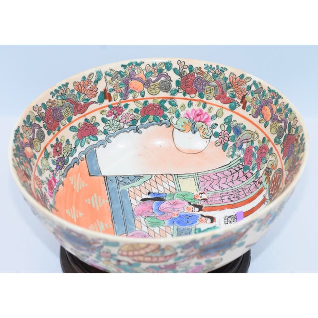 Vintage Famille Rose/Rose Medallion Chinese Porcelain Bowl For Sale - Image 4 of 11