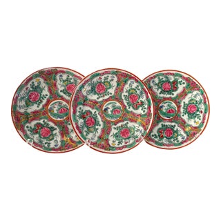 Vintage Rose Medallion Plates, Set of 3 For Sale
