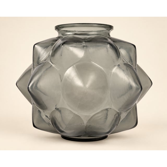 1920s Champagne Vase by René Lalique for Lalique, 1927 For Sale - Image 5 of 5