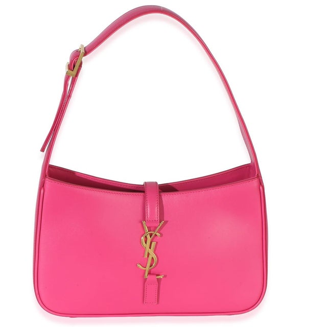 Item #: 153960 Features Interior: One zip pocket Dimensions: 9.25 x 5.75 x 2 in Handbag Closure Type: Hinge Handle Drop:...