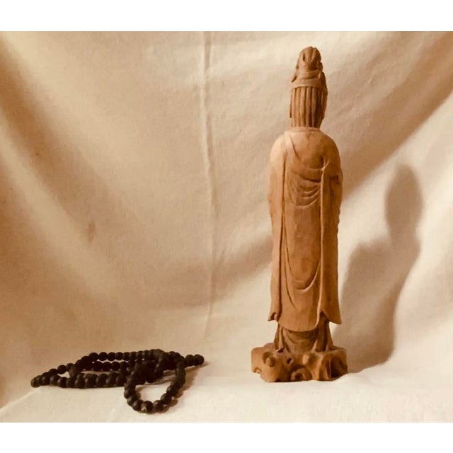 19th Century Hand-Carved Cypress Guanyin Buddhist Goddess of Mercy Sculpture With Prayer Beads For Sale - Image 9 of 17