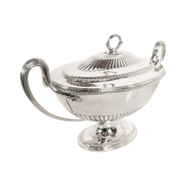 Traditional Antique George III Sterling Silver Soup Tureen Cover Benjamin Laver London 1787 For Sale - Image 3 of 18