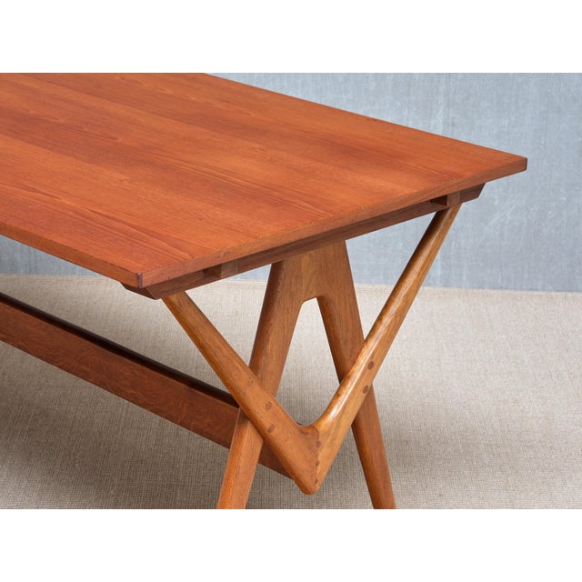 1950s Extendable Dining Table in Oak and Teak from Knud Mortensen, Denmark, 1955 For Sale - Image 5 of 18