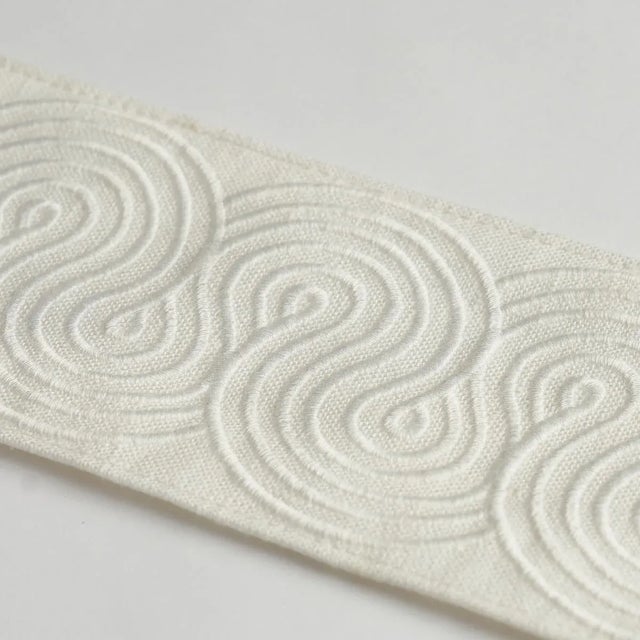 Schumacher Sample - Schumacher Giraldi Embroidered Trim in Ivory For Sale - Image 4 of 4