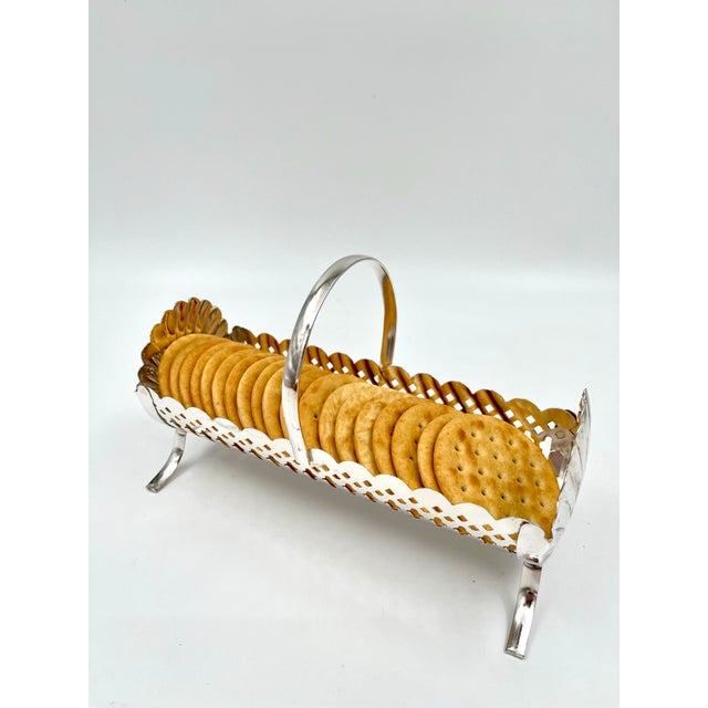 English Mid-Century English Silverplate Scallop Shell Cracker Server Baskets or Biscuit Troughs - Set of 2 For Sale - Image 3 of 11