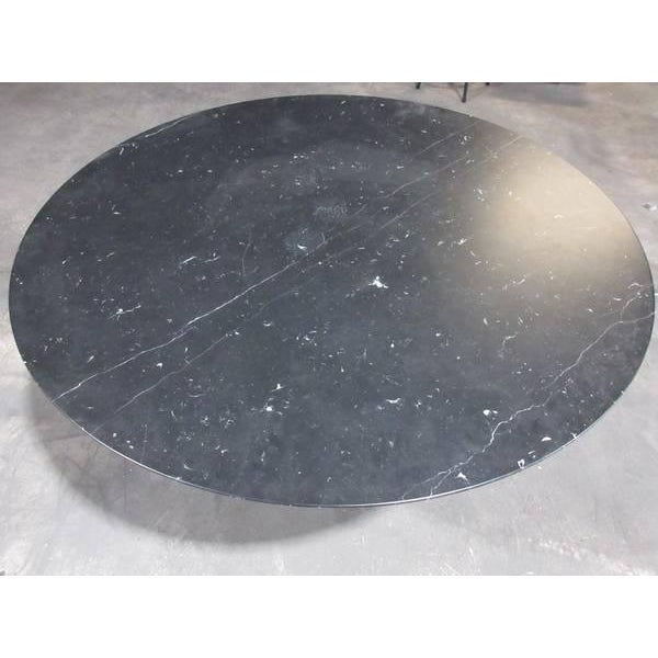 1950s Knoll Eero Saarinen Round Marble Dining Table, 54-In For Sale - Image 5 of 8