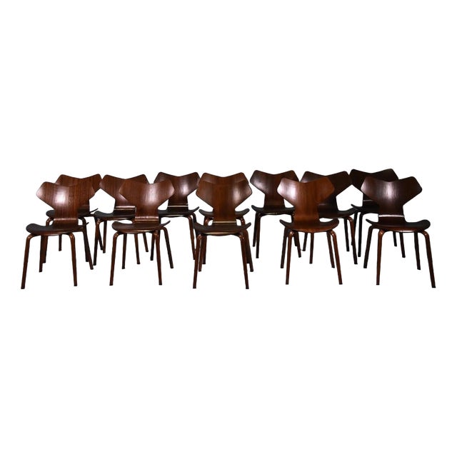 Twelve Grand Prix Wooden Chairs by Arne Jacobsen for Fritz Hansen, 1950, Set of 12 For Sale