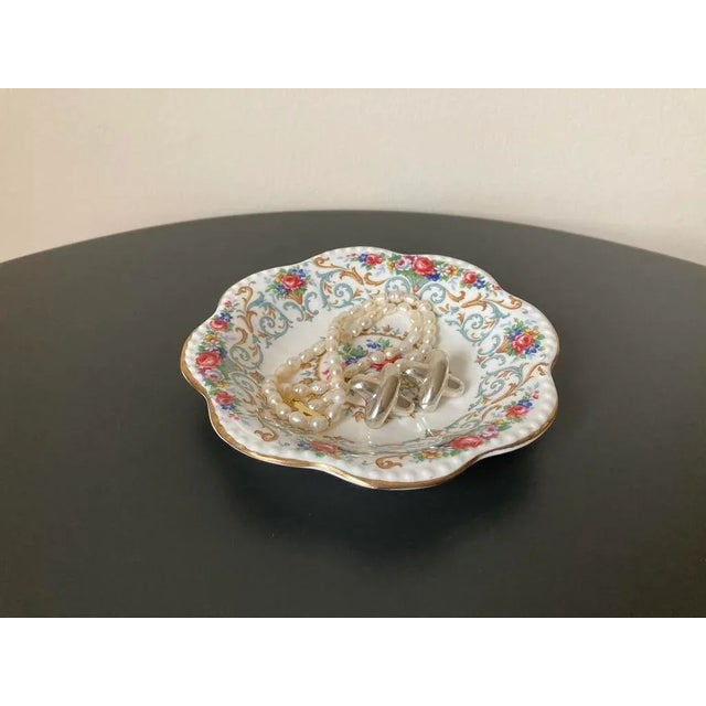 Early 20th Century English Red Roses Porcelain Jewelry Dish For Sale - Image 16 of 18