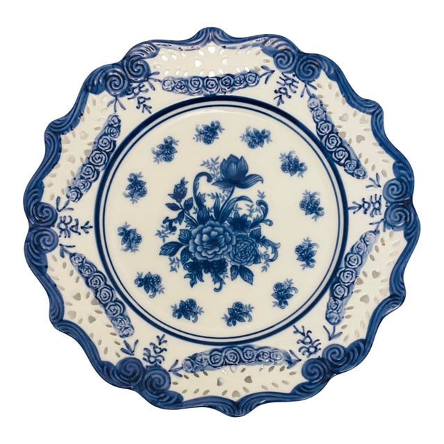 Vintage Blue & White Pierced Floral Torte Serving Plate For Sale