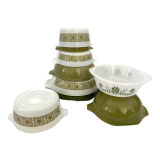 Vintage Pyrex "Verde Green & Verde Square Flowers" Mixing Bowls - Set of 9 For Sale