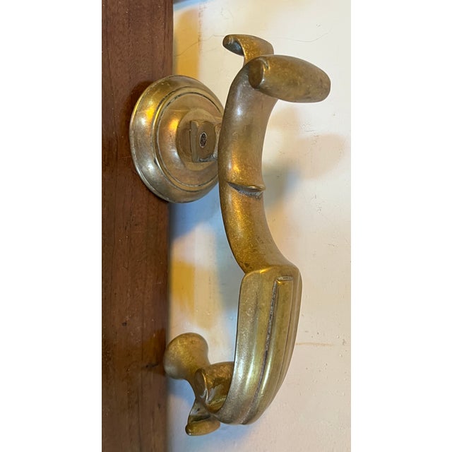 Large Antique 19th Century Georgian Style Heavy Cast Brass Doctor's Door Knocker For Sale In New York - Image 6 of 13