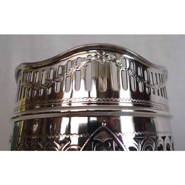 Early 20th Century Edwardian Sterling Silver Siphon Stand Wine Bottle Coaster by Goldsmiths & Silversmiths Company For Sale - Image 4 of 13