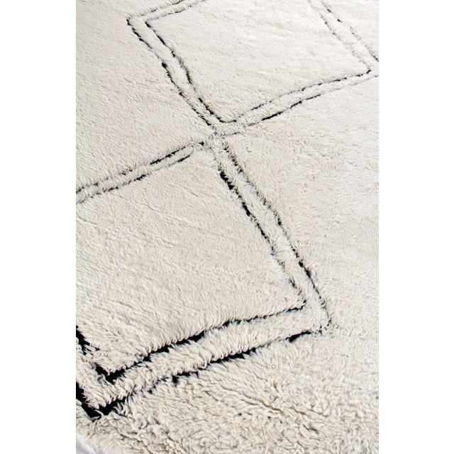 Weighton Hand loom Wool Ivory/Black Rug10'x14" Chairish