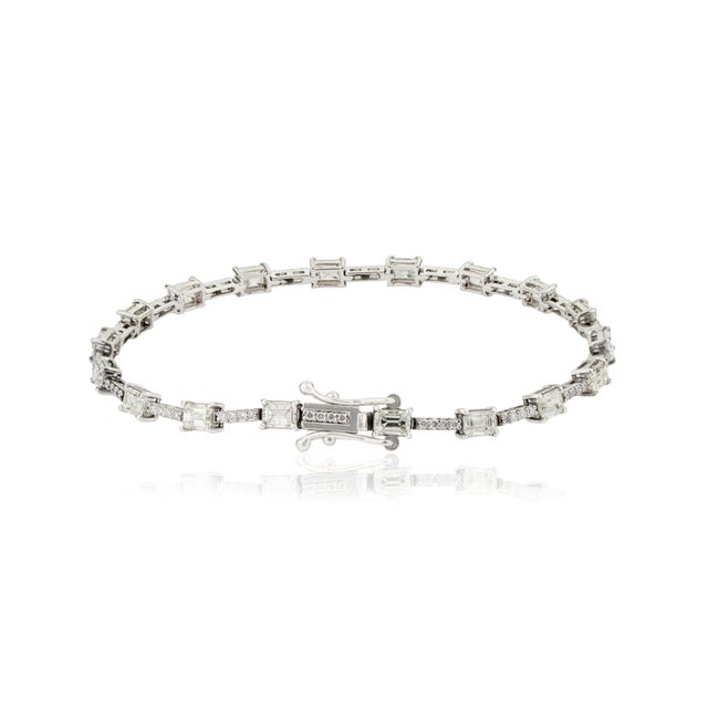 3.77ct Emerald-Cut Diamond Station Tennis Bracelet in 14k White Gold For Sale - Image 9 of 15