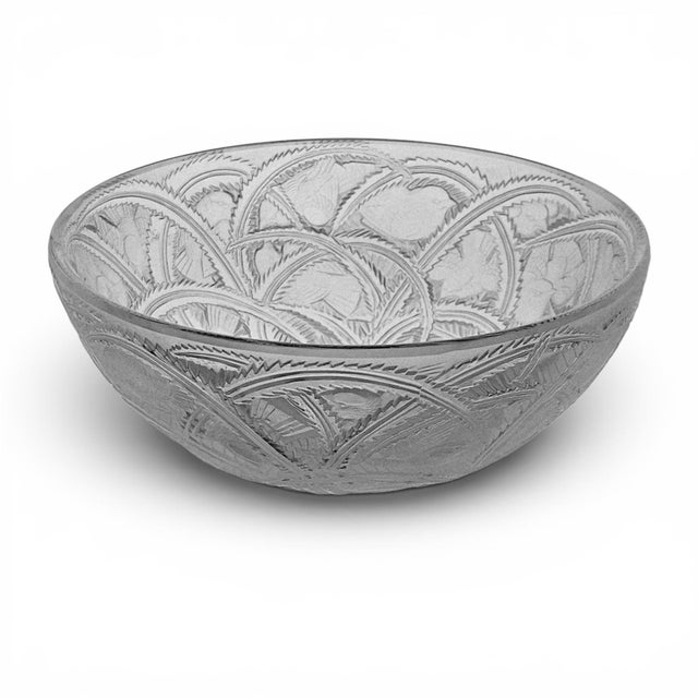 Art Nouveau Lalique France Pinsons Crystal Centerpiece Bowl With Frosted Finches 9.125" For Sale - Image 3 of 18