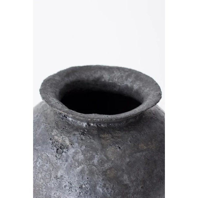 Contemporary Stamnos Anthracita Stoneware Vase by Raquel Vidal and Pedro Paz For Sale - Image 3 of 7