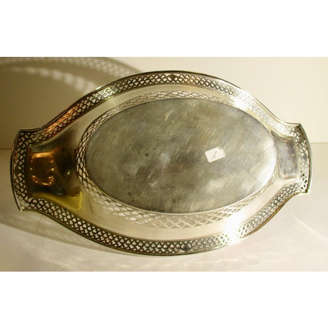 Traditional 1920s Traditional Sterling Silver Pierced Bread Basket With Handle For Sale - Image 3 of 10
