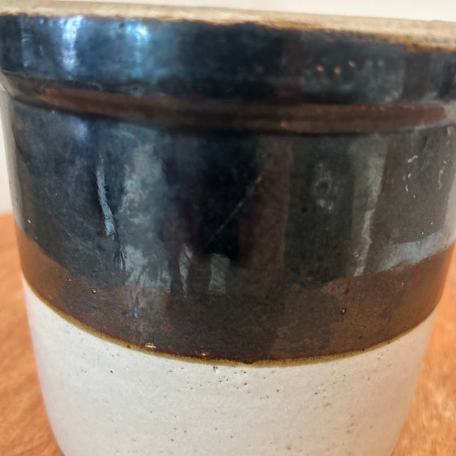 American Vintage American Primitive Two-Toned Glazed Stoneware Crock For Sale - Image 3 of 12