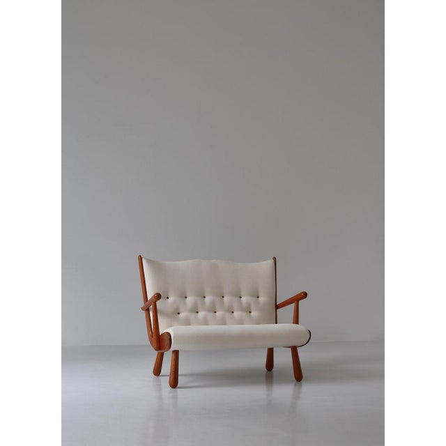 Swedish Cabinetmaker Sofa in Pinewood & White Vägen Linen for Svenskt Tenn, 1940s For Sale - Image 16 of 18