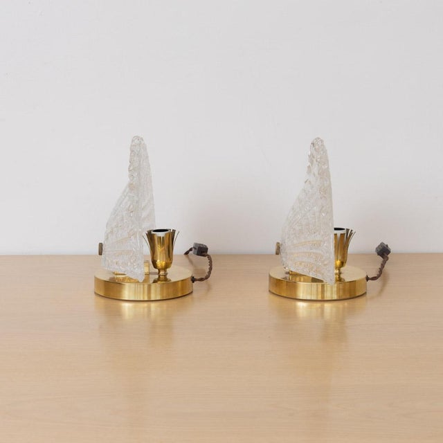 1930s Pair of French Art Deco Glass Demi Lune Table Lamps For Sale - Image 10 of 13