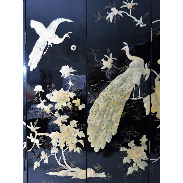 Round Oriental Chinese Four Panel Mother of Pearl and Black Lacquer