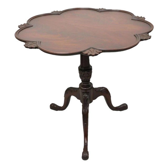 Vintage Crotch Mahogany Chippendale Style Pie Crust Pedestal Side Tea Table For Sale