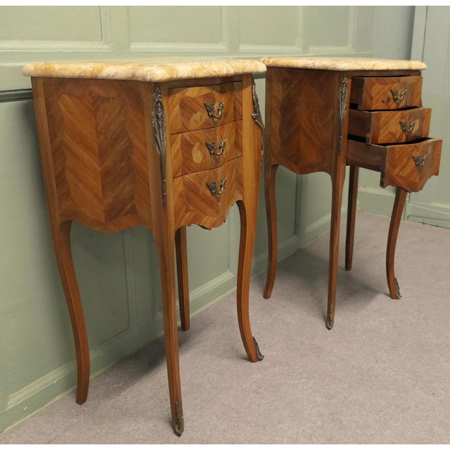 French Marquetry and Marble Bombe Shaped Bedside Tables, Set of 2 For Sale - Image 4 of 8