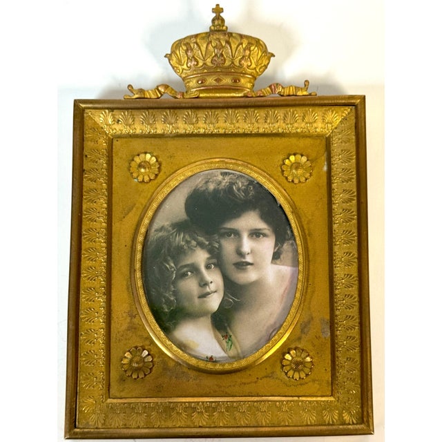 Fine French Ormolu Crown Frame with Tinted Photograph, circa 1890–1910 For Sale - Image 11 of 18