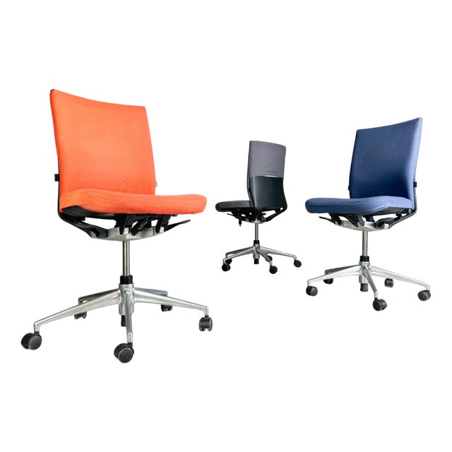 Red, Blue, Gray and Black Office T-Chairs from Vitra, Set of 3 For Sale