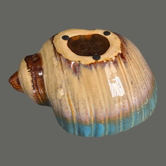 Late 20th Century Late 20th Century Pair of Sea Life Coastal Pair Glazed Ceramic Conch Sea Shell Planters Jardinières For Sale - Image 5 of 8