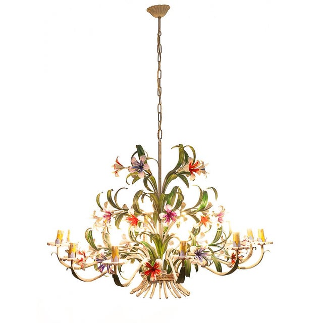 Important Florentine chandelier. 12 lights. E14 bulbs. Electrical system checked. Circa 1970 European Plug (up to...