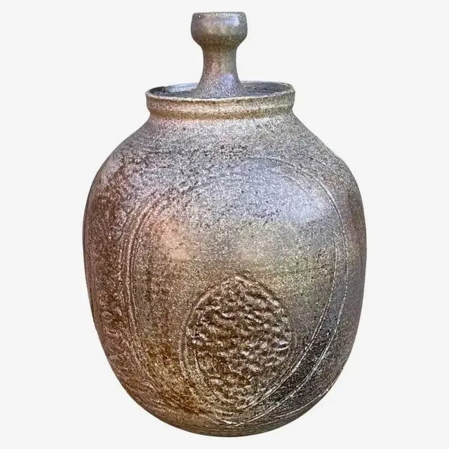 Mid-Century Modern 1970s Frank Matranga Architectural Large-Scale Stoneware Vessel Signed For Sale - Image 3 of 8