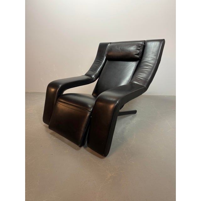 Mid-Century Italian Kilkis Lounge Chair with Ottoman and Integrated Small Side Table in Black Leather by Ammaniti & Vitello for Brunati, Italy, 1960s For Sale - Image 12 of 17