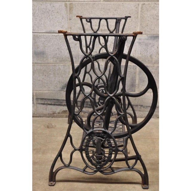 White Early 20th Century Cast Iron Singer Treadle Sewing Machine Base Console Table Oval Marble Top For Sale - Image 8 of 12