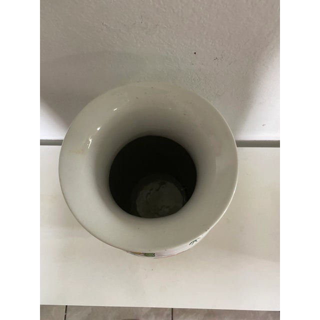 Ceramic Large 1960s Chinese Export Vase For Sale - Image 7 of 9