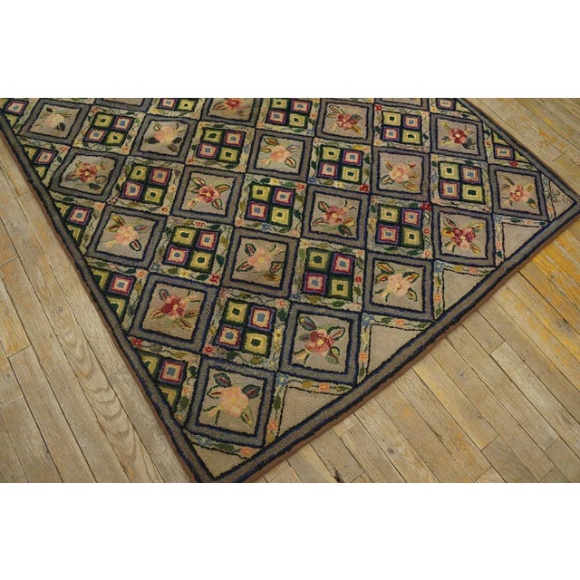 1920s Gray Geometric Folk Art Antique American Hooked Rug 4'2" X 5'6" Woven Wool Carpet For Sale In New York - Image 6 of 12