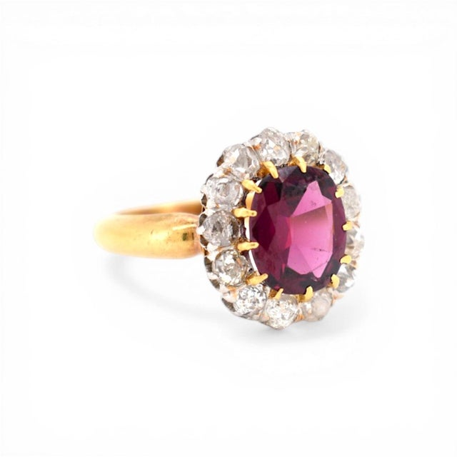 Traditional Antique Belle Époque Ring 18k Gold - 2.5ct Rubellite Garnet & 1ct Old Cut, Size 6.5 For Sale - Image 3 of 9