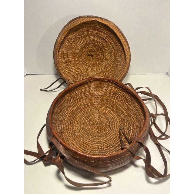 Antique Ethiopian Agelgil Woven Rattan & Leather Covered Basket 10" Diameter For Sale In Los Angeles - Image 6 of 11
