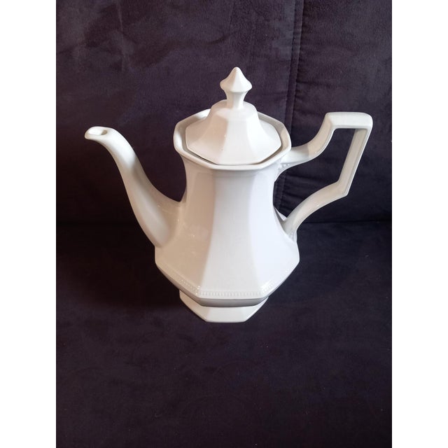 Porcelain Heritage Dinner Service from Johnson Brothers, England, 1970s, Set of 18 For Sale - Image 3 of 12