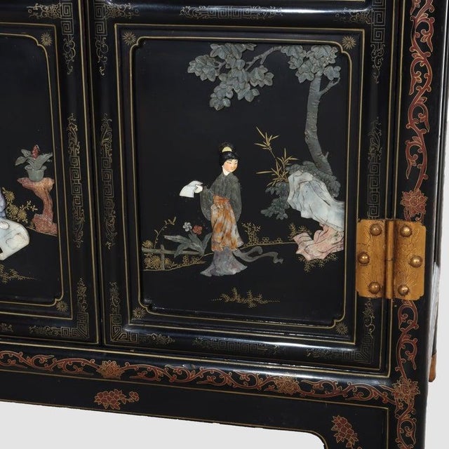 Early 20th Century Early 20th Century Chinese Ebonized & Gilt Credenza With Figural & Floral Soap Stone Inlay 20thC For Sale - Image 5 of 17