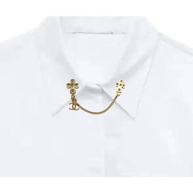 Chanel Rare Vintage Gold Plated CC Cross Pins *Marked 03 *Made in France *Comes with the original box *Super Rare -It is...