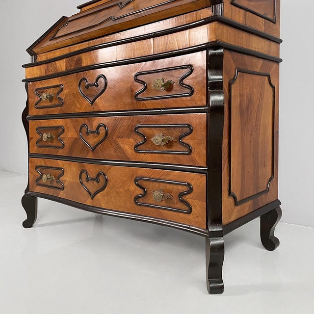 Louis XVI Italian Wooden Chest of Drawers with Decorations, 1950s For Sale - Image 13 of 16