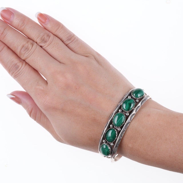 6.5" Vintage Larry Moses Yazzie Navajo Sterling and malachite bracelet For Sale - Image 9 of 10