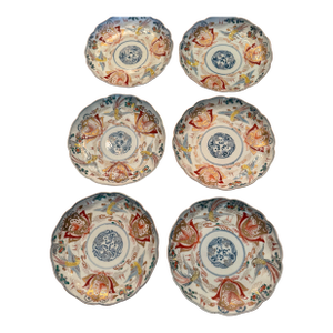 Set of 6 Antique Scalloped Japanese Imari Plates With Gold Accents