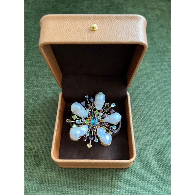 Bochic "Orient" Vintage Blue Topaz & Multi Gem Brooch Set In 18K Gold & Silver For Sale - Image 11 of 18