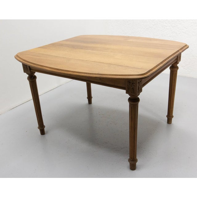French Louis XVI Style Walnut Dining Extending Table, Late 19th Century For Sale - Image 3 of 13